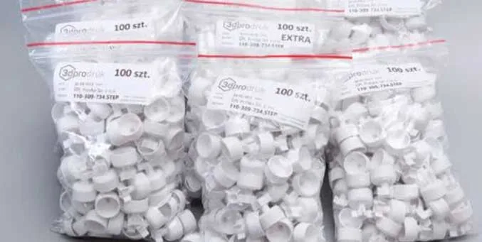 Elementy plastikowe wyprodukowane w technologii druku 3D jako alternatywa dla kosztownych form wtryskowych